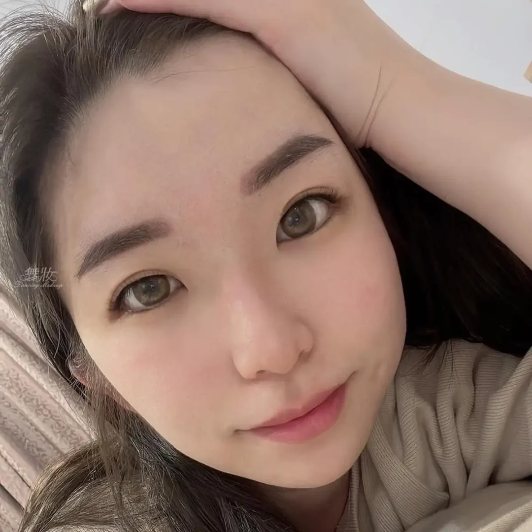 舞妝美睫紋繡美學-台北東區霧眉-台北美睫美瞳線-台北東區霧唇推薦_240930_projects_有人像_單張_01